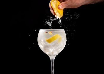 El pequeño bar debajo de una estación de tren que prepara el mejor Gin Tonic de CABA