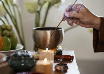 El ritual de magia blanca que llama a la abundancia: los elementos que necesitás y el paso a paso para hacerlo