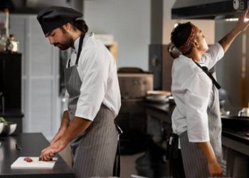 El SEPE ofrece nuevas ofertas de teletrabajo fijo con salarios de hasta 3.250 euros al mes: así puedes solicitarlos