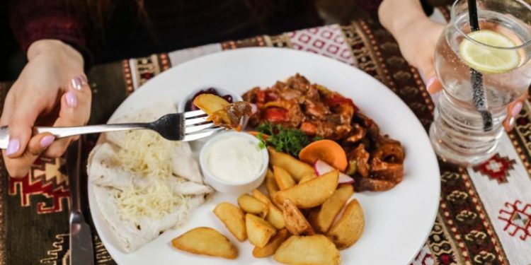 El tenedor libre de comida peruana que queda en el Abasto: expertos lo eligieron como uno de los mejores de CABA