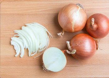 El truco que no conocías para no llorar nunca más cuando cortás cebolla