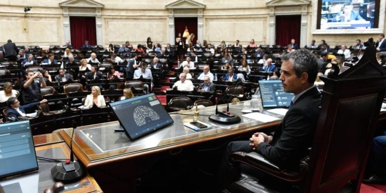 Avanzar en la eliminación de las PASO: el oficialismo reanuda las negociaciones con los bloques dialoguistas
