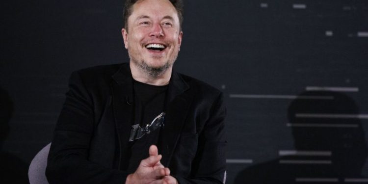Elon Musk marca un nuevo hito y cambia la ciencia médica: Estados Unidos le dio luz verde