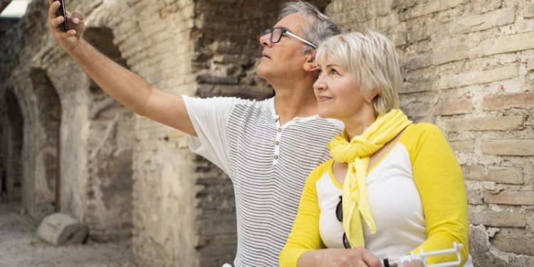 Emigrar a España a los 65 años: la visa especial que pueden pedir los jubilados argentinos sin ciudadanía española