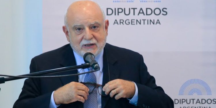 En medio de una nueva interna, Rodolfo Barra oficializó su renuncia con una carta