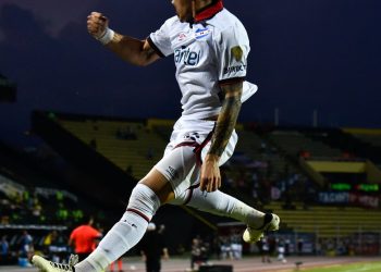 Estudiantes cerró su tercer refuerzo