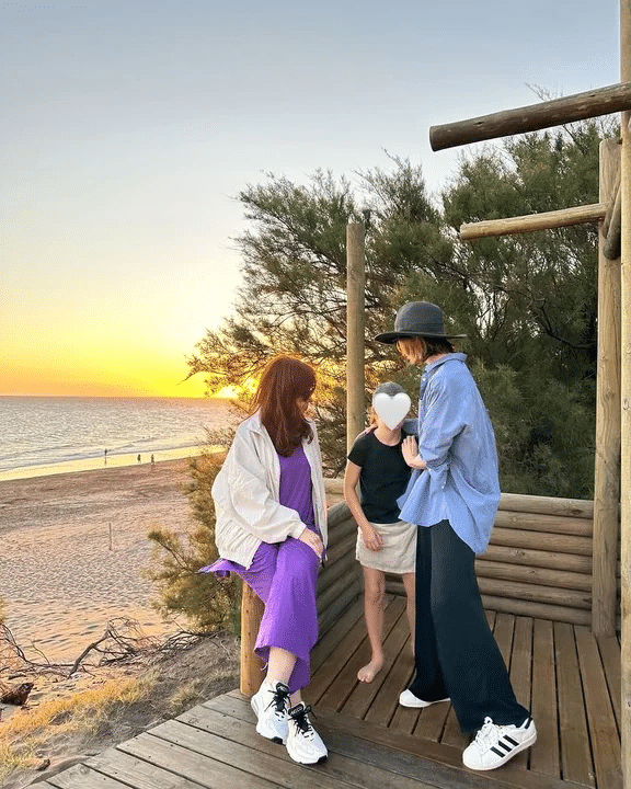 Las fotos de Cristina Kirchner en Monte Hermoso con su hija Florencia y su nieta Helena | Diario El Norte - San Nicolás