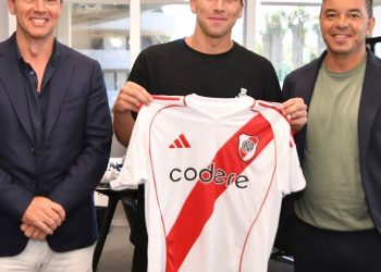 Junto a Brito y Gallardo, Gonzalo Tapia firmó contrato en River