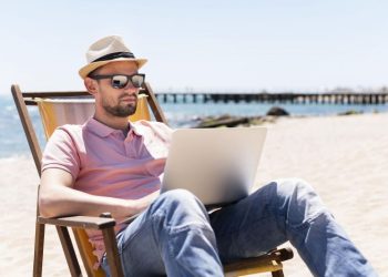 La isla con playas paradisíacas en la que podés ganar 2000 euros: los empleos que más necesitan cubrir