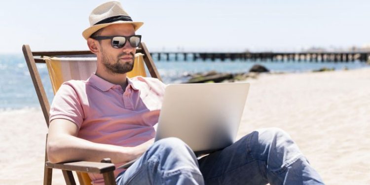 La isla con playas paradisíacas en la que podés ganar 2000 euros: los empleos que más necesitan cubrir