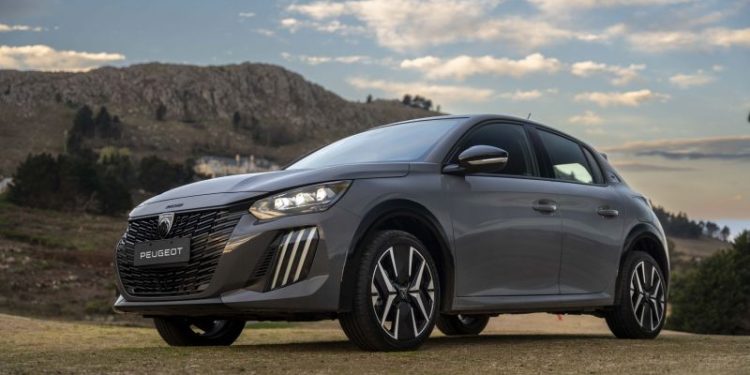 Las ventas de autos subieron más de 100% y tuvieron su mejor enero en siete años