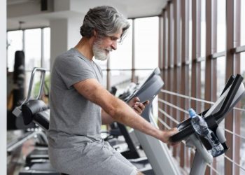 Los beneficios de la bicicleta fija: cuánto cuestan en Amazon los 5 modelos que recomiendan los expertos