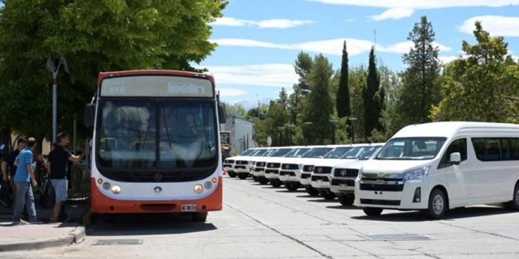 Mendoza: Malargüe gastó una fortuna en vehículos oficiales pero ni un peso en arreglo de calles ni obras públicas