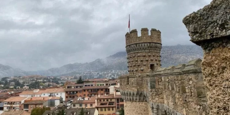 El castillo de Manzanares, envuelto en un lío burocrático que podría alargar el cerrojazo un año