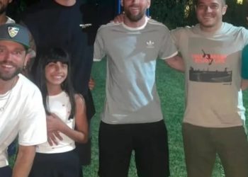 Messi se reencontró con sus compas de las infantiles de Newell’s