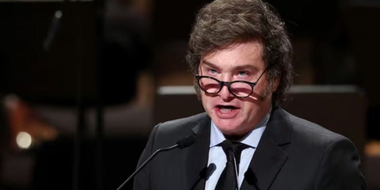 Milei defendió sus reformas, criticó al kirchnerismo y dio su hoja de ruta para 2025