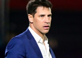 Oficial: Vélez presentó a Seba Domínguez como su nuevo DT