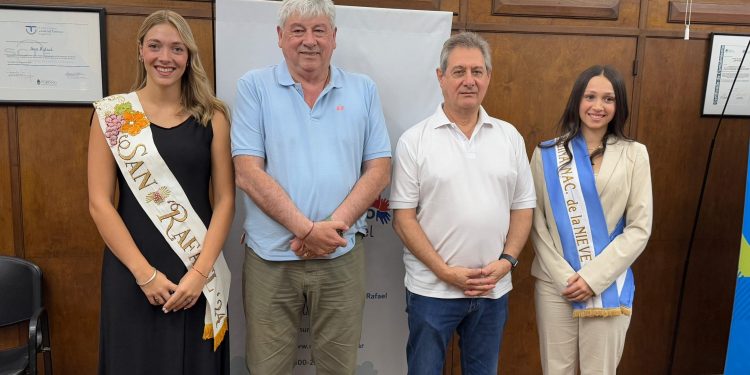 Omar Félix firmó un convenio de promoción turística y cultural con Bariloche