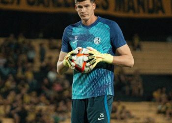 Orlando Gill: “Me gustaría compartir plantel con Keylor Navas”