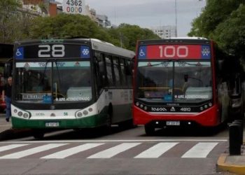 Paritaria UTA: las empresas se reúnen con el Gobierno y el sindicato anticipa una negociación “terrible”