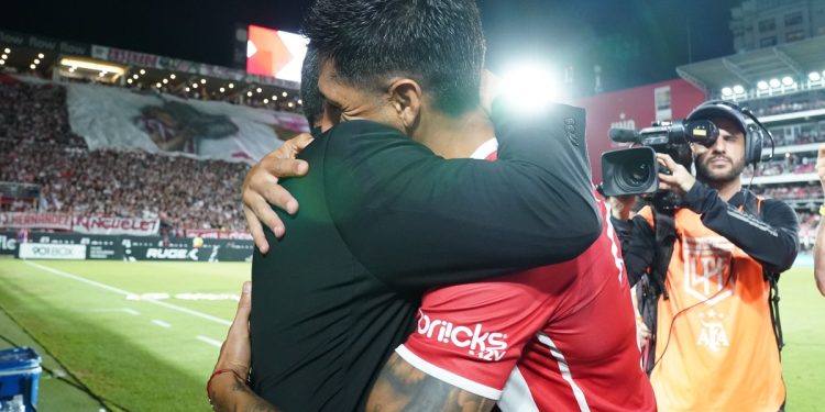 Por qué Enzo Pérez es refuerzo top: el vestuario y su aura