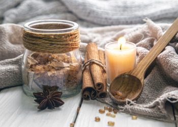 Ritual de la Canela Enero 2025: el paso a paso para hacerlo este mes y atraer dinero y abundancia a tu vida