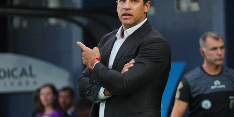 Sebastián Domínguez se lamentó tras la goleada ante Tigre: “Estoy golpeado”