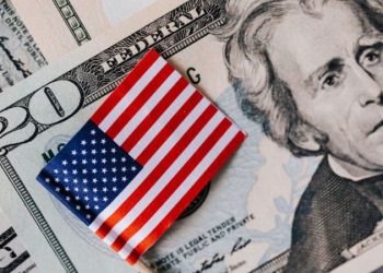 Si entrás a Estados Unidos con esta cantidad de dólares el Gobierno ts meterá preso