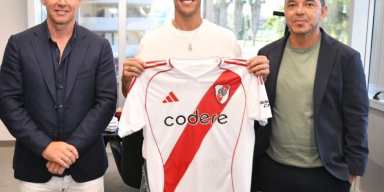 Siguen los anuncios: River presentó a Matías Rojas