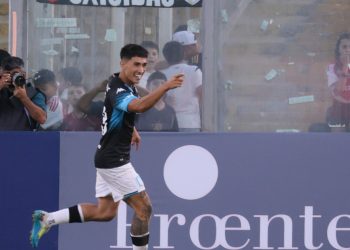 Solari, autor de un doblete en Racing ante Colo Colo: entre el “Paso a Paso” y el “me preparé para estar a la altura”