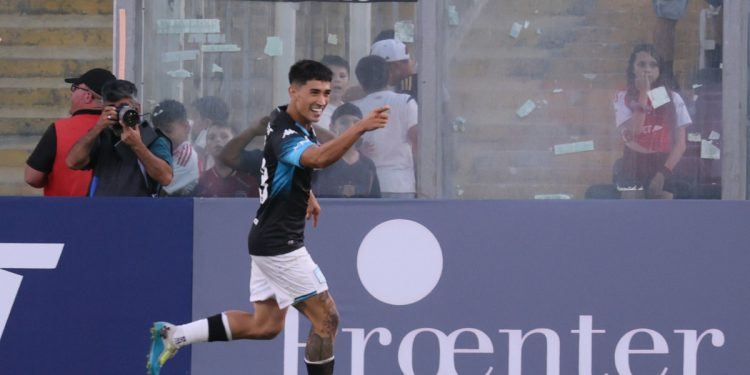 Solari, autor de un doblete en Racing ante Colo Colo: entre el “Paso a Paso” y el “me preparé para estar a la altura”