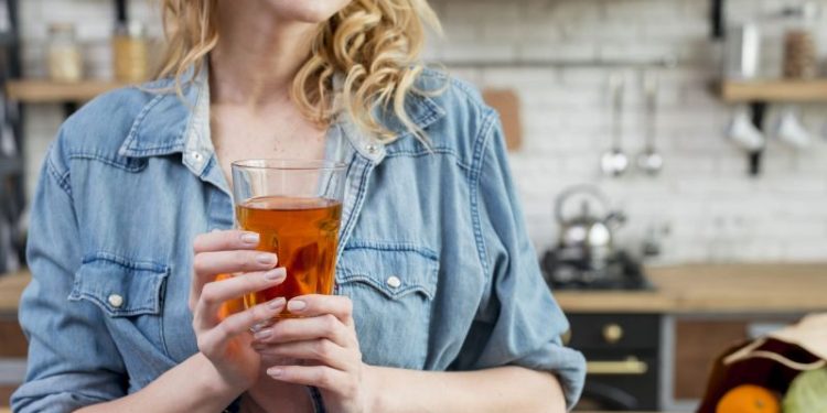 Té helado: los beneficios que aporta al organismo aparte de combatir la ola de calor