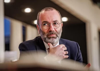 Manfred Weber : «Muchos europeos no pueden creer lo que está pasando en España»