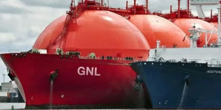 Vaca muerta vive !!!: YPF firma acuerdo estratégico con India para la exportación de GNL