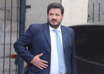 En pleno aquelarre sangriento por la violencia en la provincia, el ministro Mena y funcionarios salieron a defender al gobernador al responderle a Milei. Cero propuestas