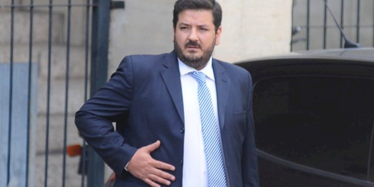 En pleno aquelarre sangriento por la violencia en la provincia, el ministro Mena y funcionarios salieron a defender al gobernador al responderle a Milei. Cero propuestas