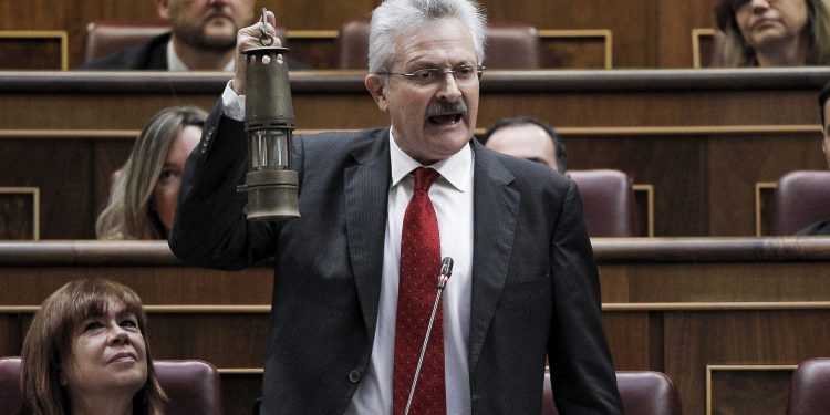 El PSOE de Llanes denuncia amenazas de muerte al expresidente asturiano Antonio Trevín