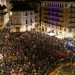 Una cuarta manifestación con menos participación recorre Valencia bajo la lluvia para reclamar la dimisión de Mazón