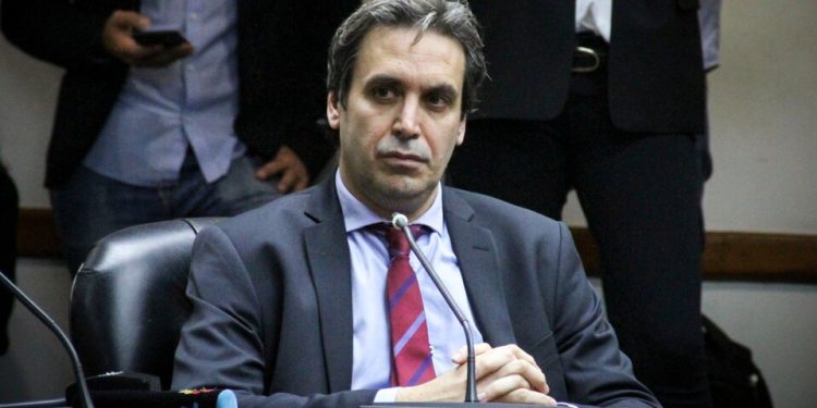 El Juez ultrakirchnerista, Alejo Ramos Padilla, detuvo la transformación del Banco Nación con una medida cautelar