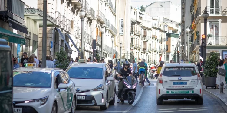 La Zona de Bajas Emisiones de Granada «discrimina» a los pueblos cercanos y «puede ser inconstitucional»