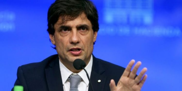 Advertencia por el dólar y la condición del FMI que complicaría un acuerdo: las tajantes definiciones de Lacunza