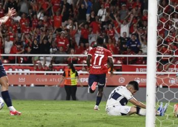 Álvaro Angulo, la “Pantera Negra” de Independiente, marcó su primer gol