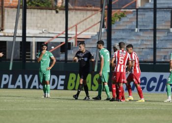 Apareció el audio VAR del escandaloso gol de Barracas vs. Banfield
