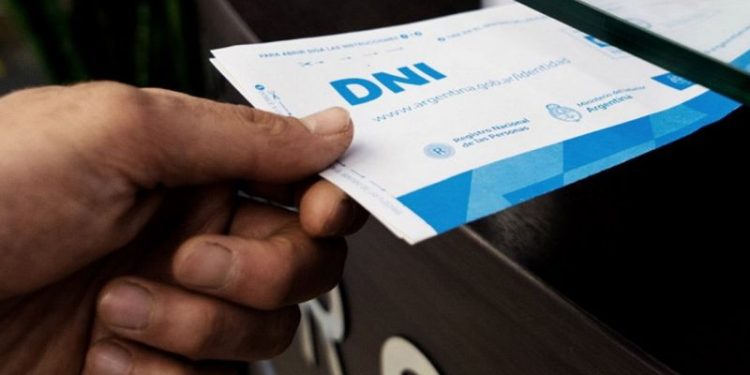 Aumentan los precios del DNI, el pasaporte y otros trámites del Renaper: los nuevos valores