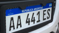 Cambian las patentes: la medida del Gobierno que impactará en los autos a partir de ahora
