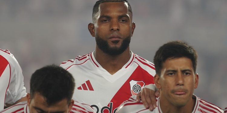 Borja, en duda por una molestia: ¿llega a Independiente?