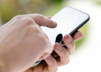 Buenas noticias para los españoles: una empresa alemana ofrece teletrabajo flexible a hispanohablantes por este salario