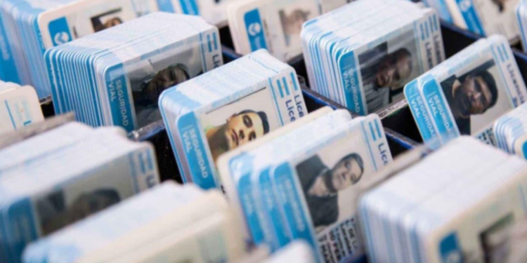 Cambia el carnet de conducir: el Gobierno modificó su validez y esta será su vigencia desde ahora