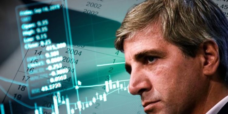 ¿Cambio de estrategia de Caputo? Por qué ahora ofrece bonos de deuda cortos