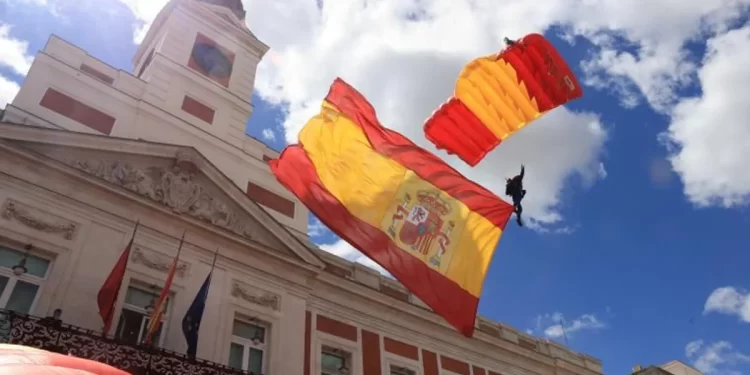 Ayuso descarta un acuerdo con Sánchez sobre la placa de ‘memoria’ de la Real Casa de Correos